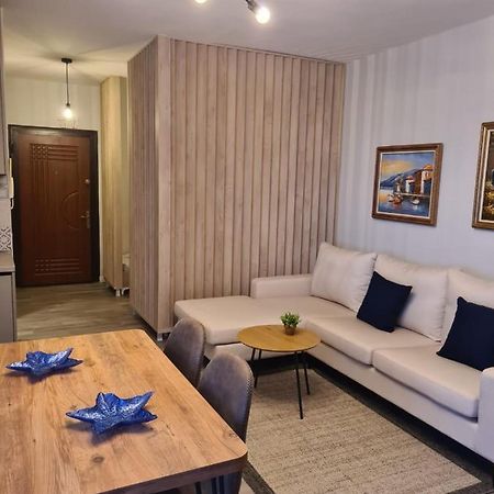 Old Beach Apartment Vlora エクステリア 写真