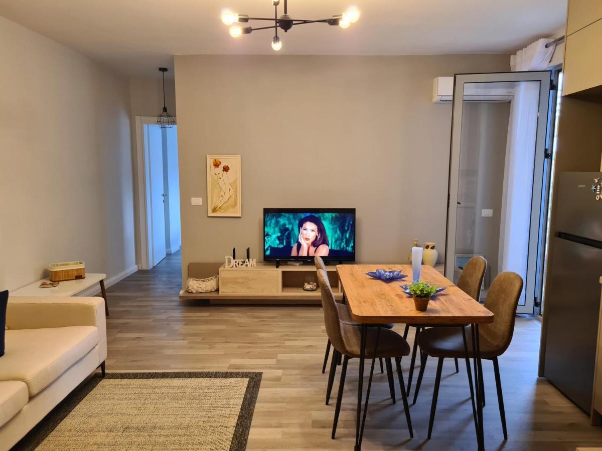 Old Beach Apartment Vlora エクステリア 写真