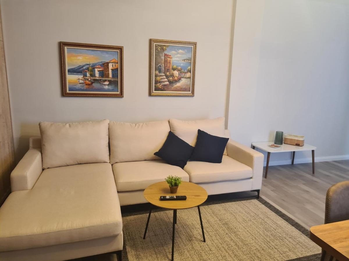 Old Beach Apartment Vlora エクステリア 写真
