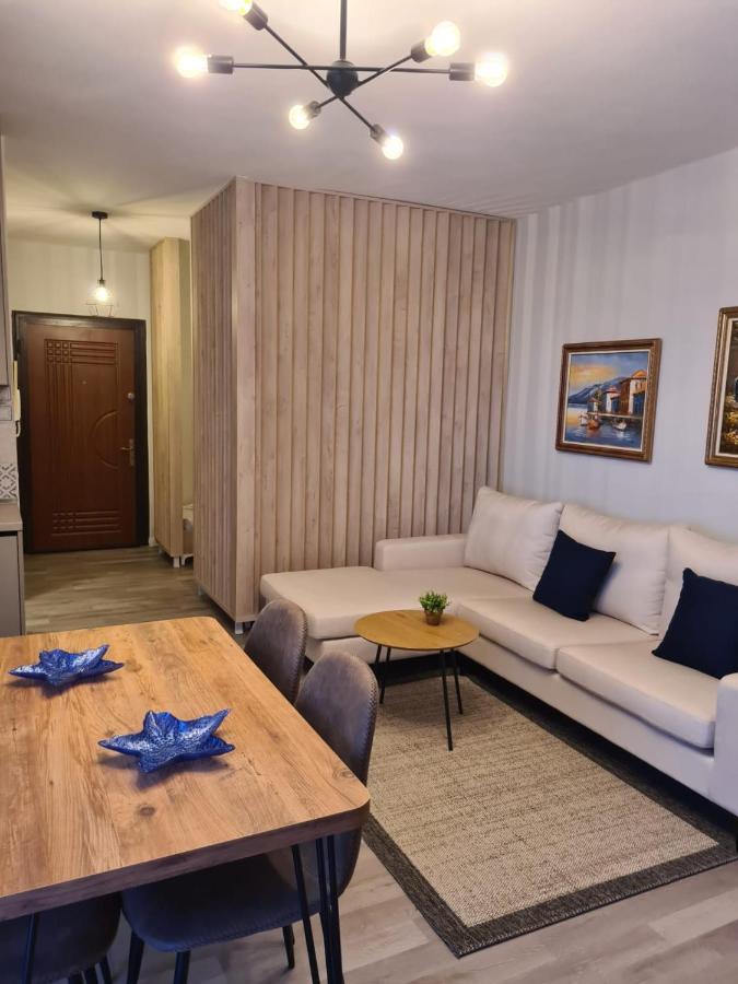 Old Beach Apartment Vlora エクステリア 写真