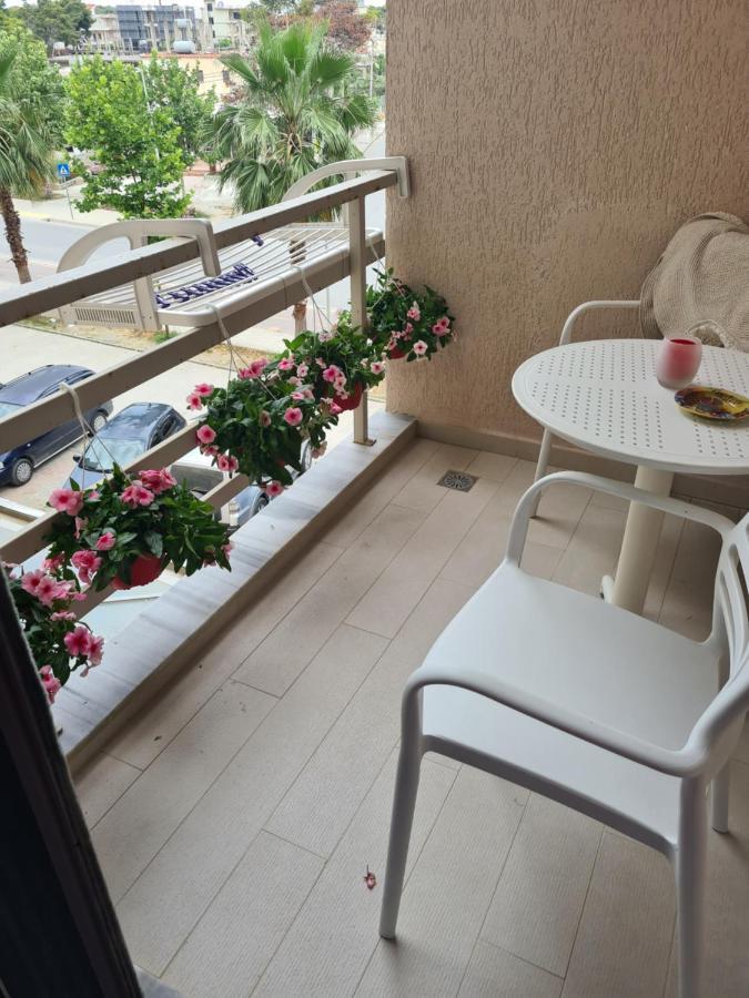 Old Beach Apartment Vlora エクステリア 写真